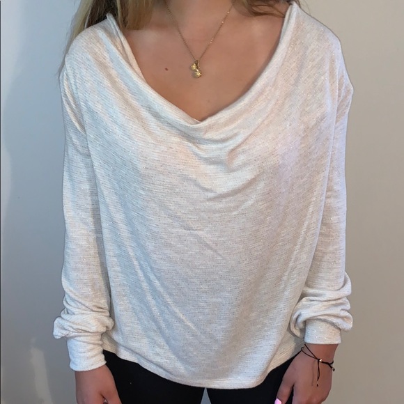 COPY - Off the shoulder cute top - Picture 2 of 4